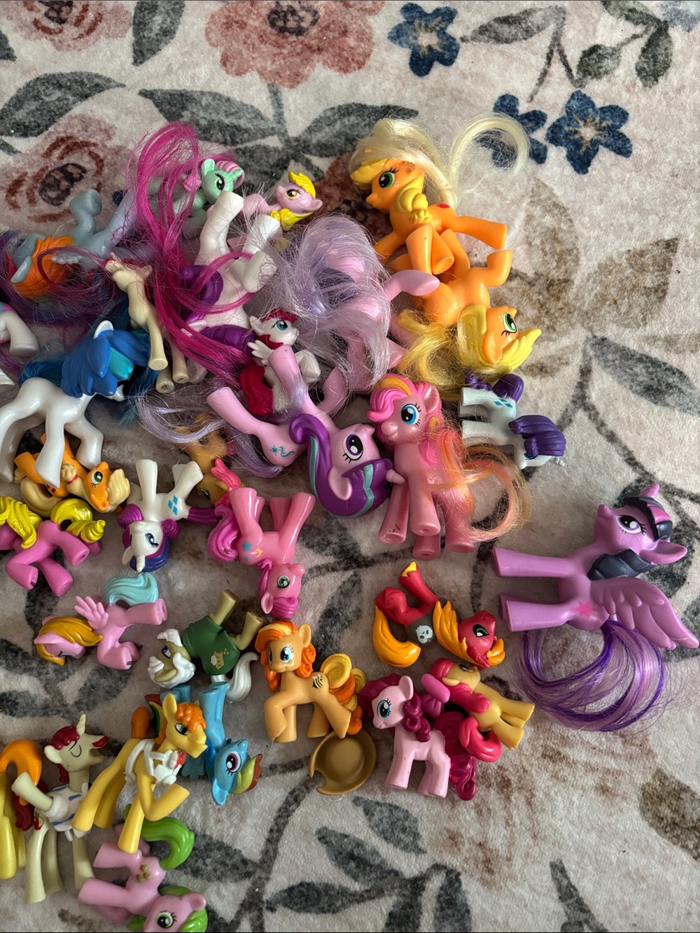My Little Pony Mini Figures Lot - 38 Ponies! - Picture 3 of 6